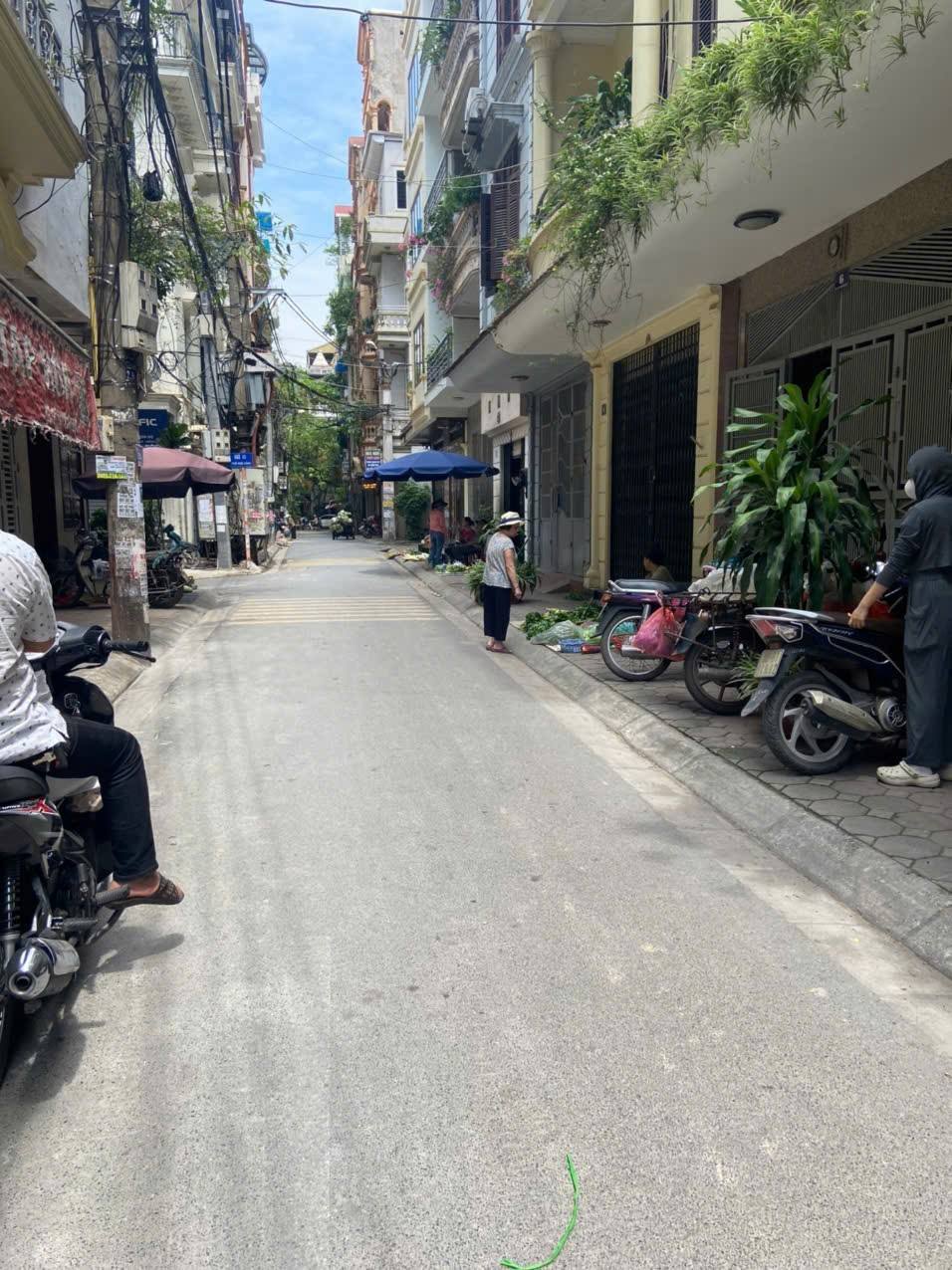 Cho thuê nhà ngõ ô tô tránh Phố Kim Đồng, 35m2 x 2.5 tầng, 2 ngủ, 2 vệ sinh, 6.5 Triệu - Ảnh chính